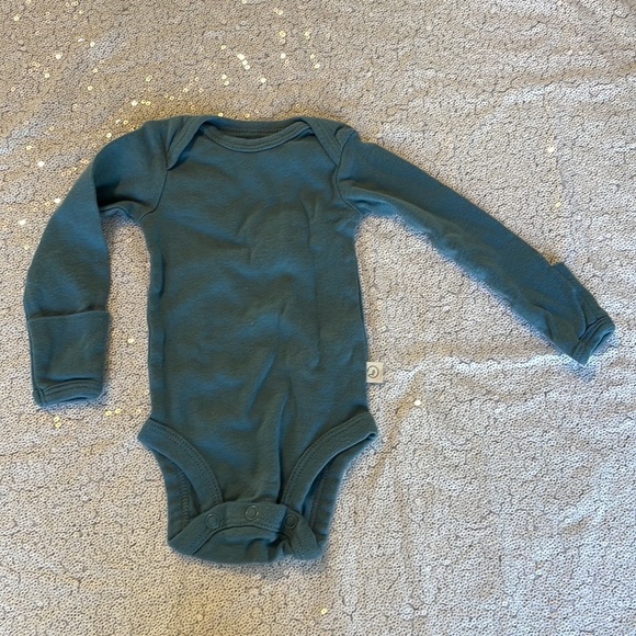 Little Planet Organic by Carter’s Onesie Set - Picture 3 of 6